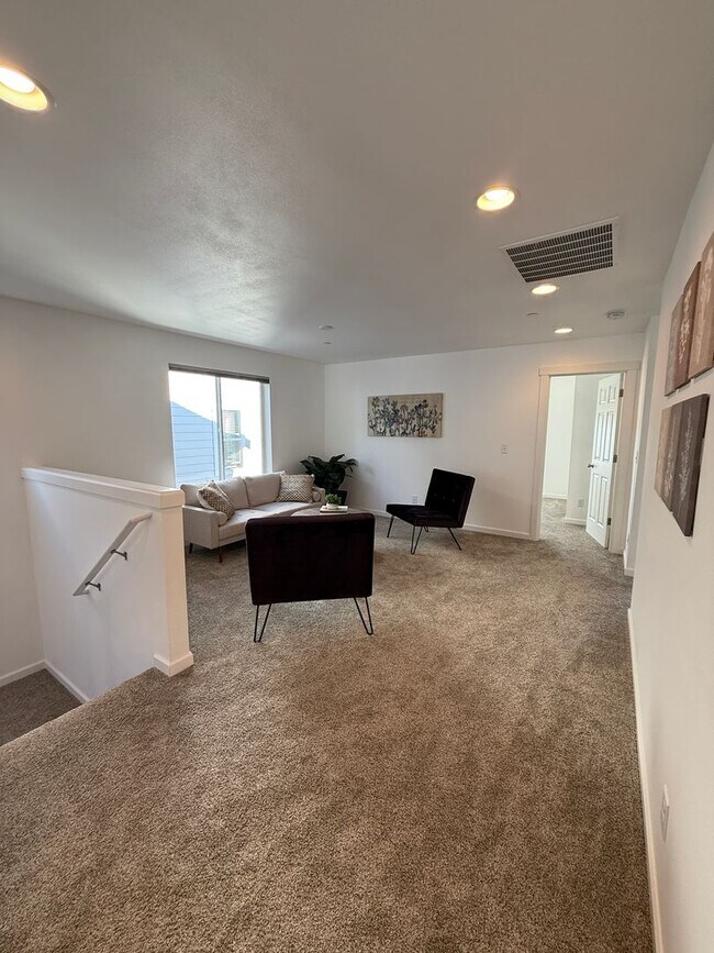 Building Photo - Hogan Heights Community 4 Bed 3.5 Bath