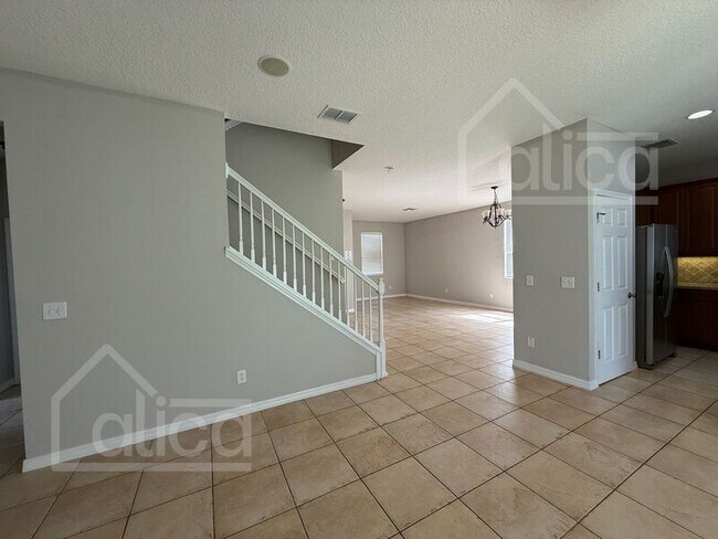 Building Photo - 109 Whispering Pines Way