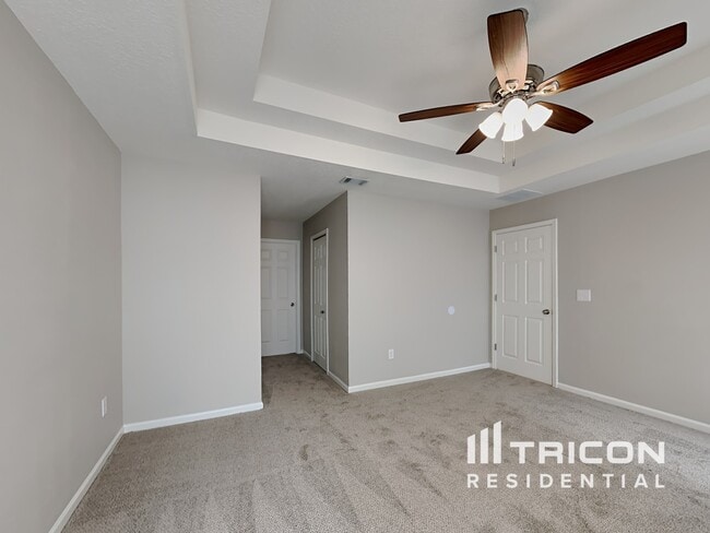 Building Photo - 15252 Bareback Dr