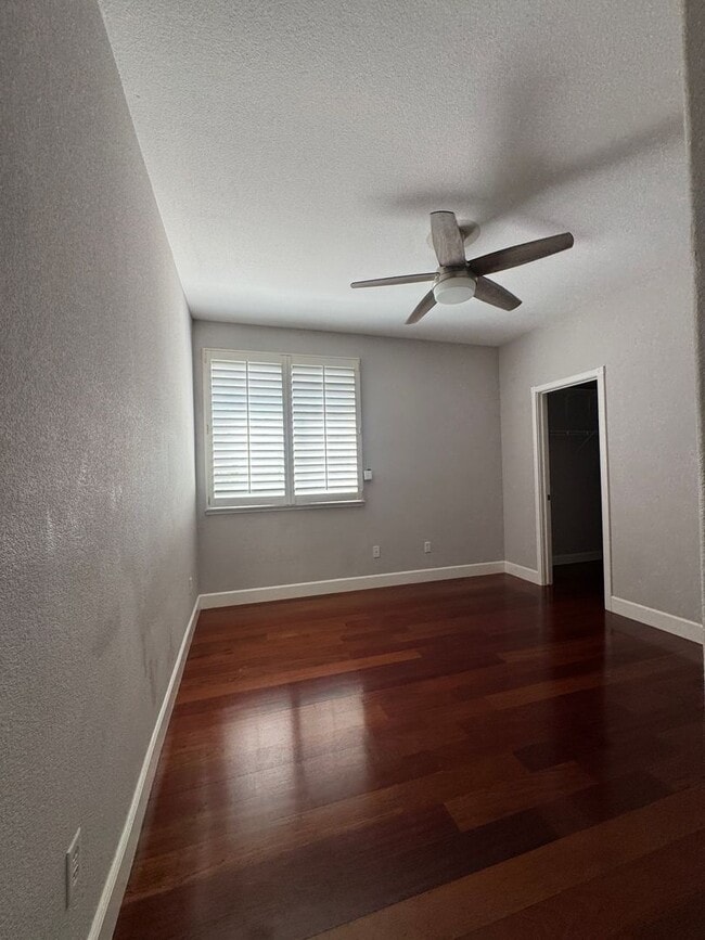 Building Photo - 360 Allenwood Ct