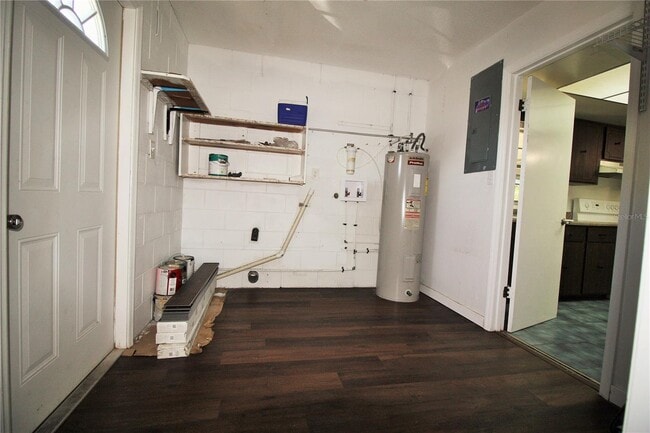 Building Photo - 5524 Clearview Dr