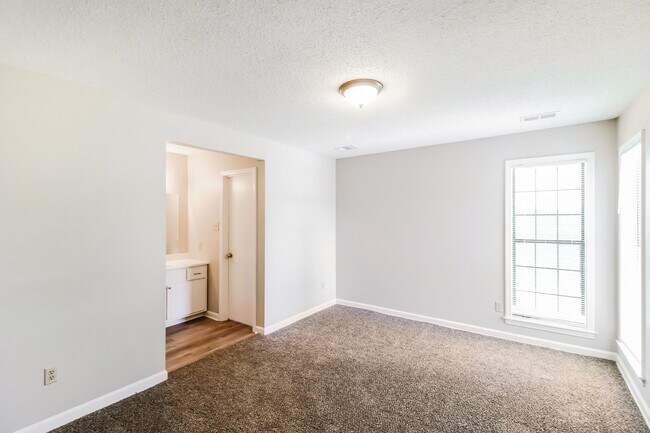 Building Photo - 7146 Butternut Dr