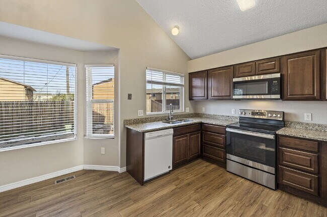Building Photo - Convenient, Comfortable, and Close to Fort Carson and I-25! – 3BR Tri-Level in Colorado Springs!