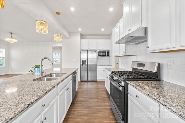 Building Photo - 7011 Waterwheel St SW