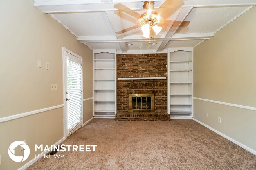 Building Photo - 8105 Thornwood Rd