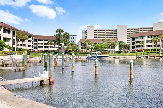 Building Photo - 1100 Marine Way W