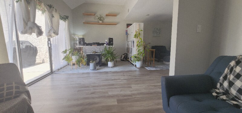 Building Photo - 1904 S Shannon Dr