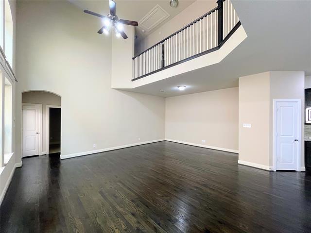 Building Photo - 6622 DeLeon St