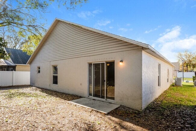 Building Photo - 4307 Pembridge Ave