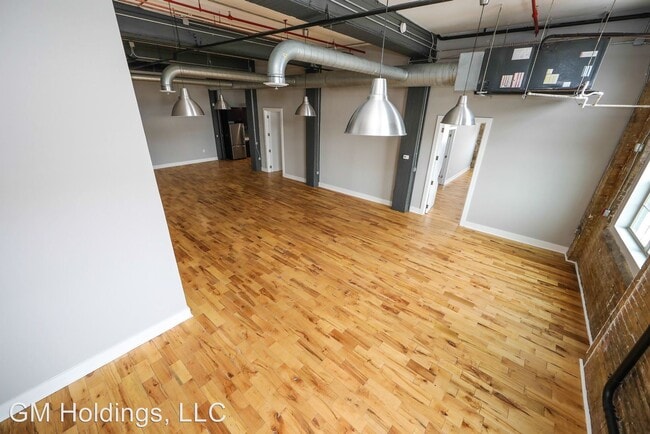 Building Photo - 1817 E Venango St