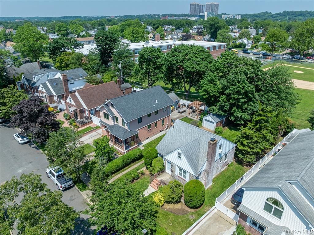 Building Photo - 147 Nugent St