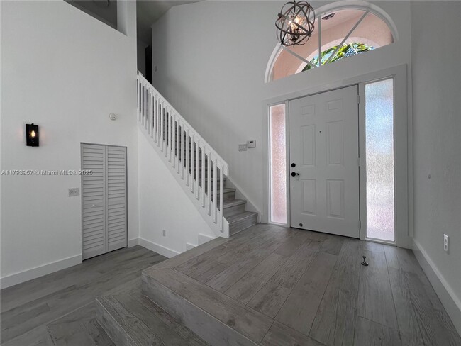 Building Photo - 725 NW 156th Ave
