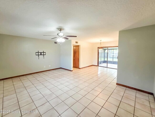 Building Photo - 410 Albenga Rd NW