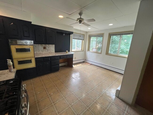 Building Photo - 129 Highland Ave