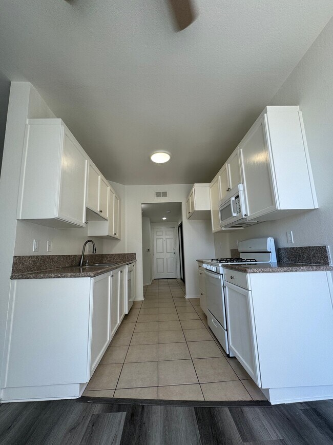 Building Photo - 4343 Whitsett Ave