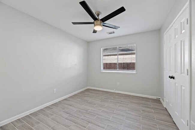 Building Photo - 12215 Browning Dr
