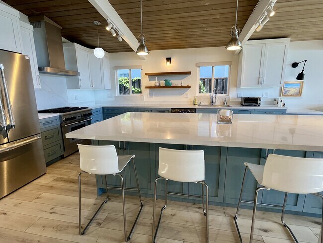 Building Photo - 2503 Aster St