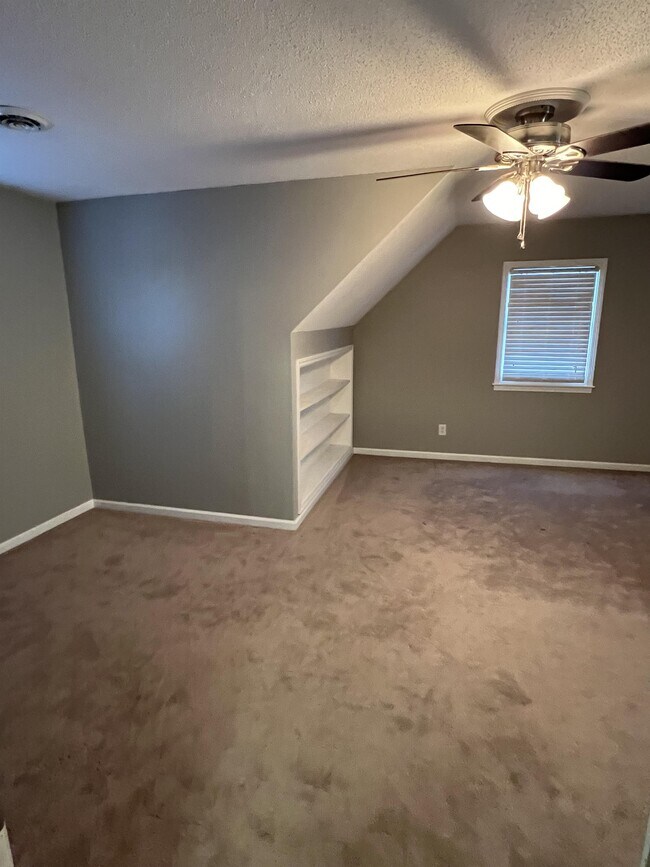 Building Photo - 503 Aspen Way