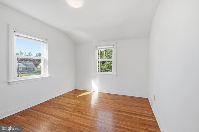 Building Photo - 1108 Cobbs St
