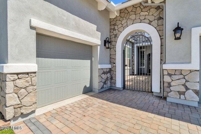 Building Photo - 4449 E Fountain St