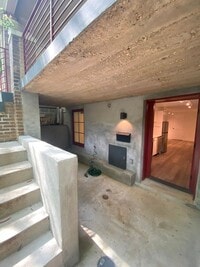 Building Photo - Modern Petworth 2-Bed/Bath with Outdoor Sp...