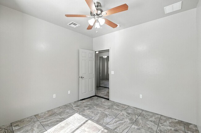 Building Photo - 50 N Mountain Ave