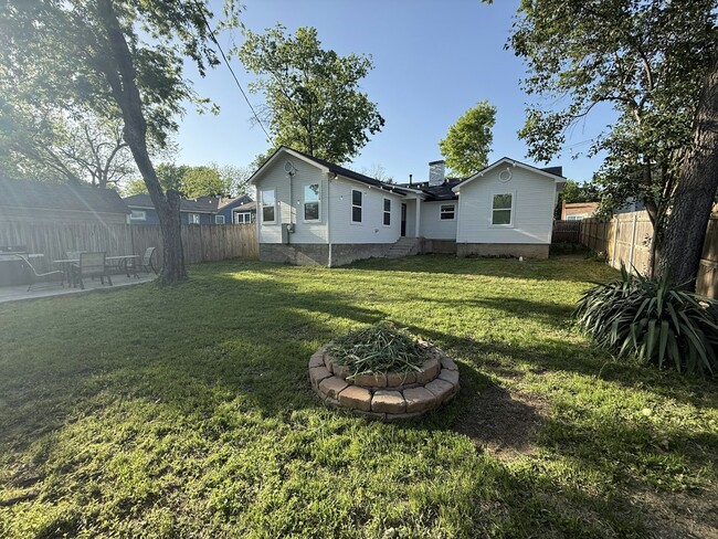Building Photo - 4217 Curzon Ave