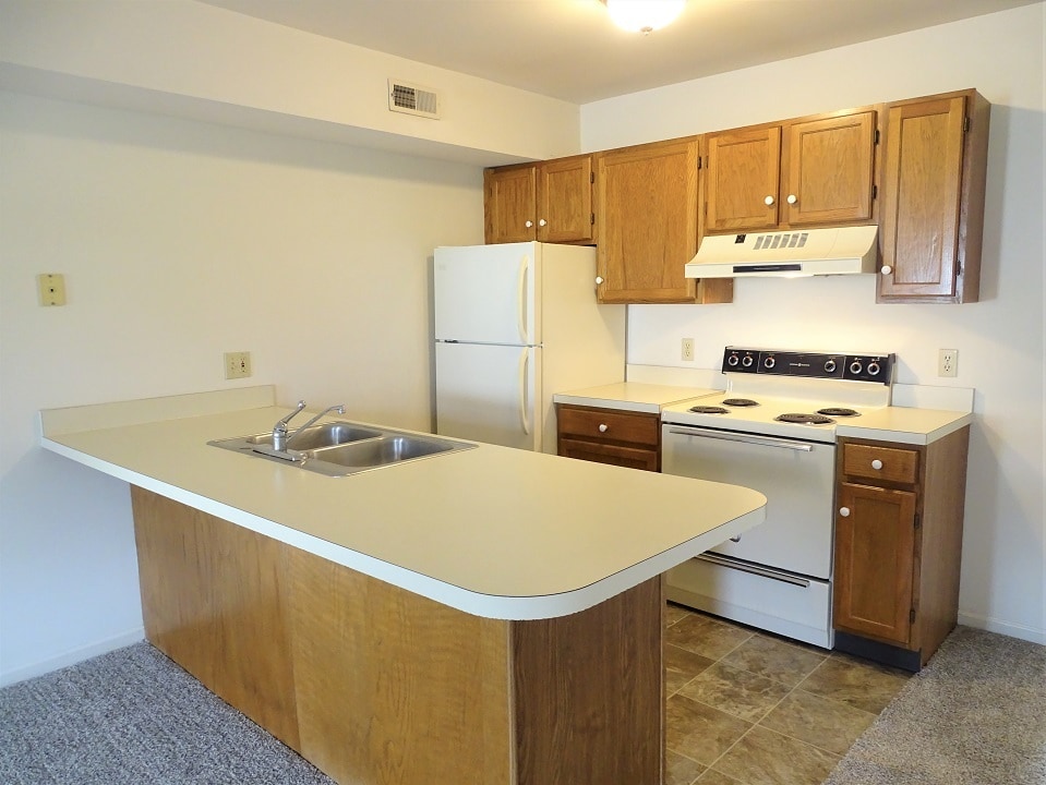 Building Photo - 677 Brunnerville Rd