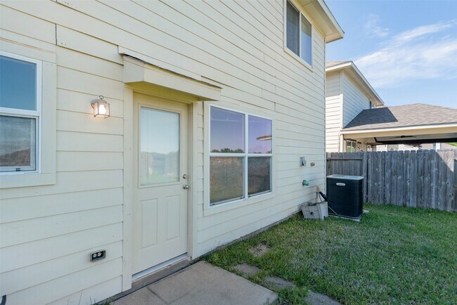 Building Photo - 14423 Benningcrest Ln