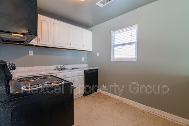 Building Photo - 318 Gannt St