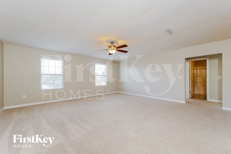 Building Photo - 431 Summergate Dr