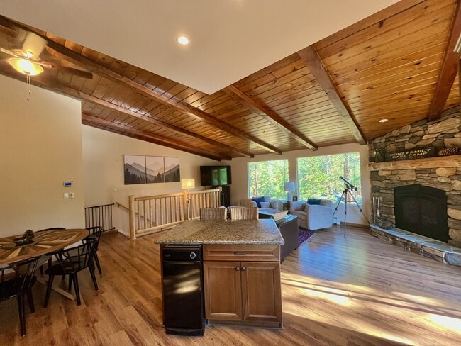 Building Photo - 114 Angora Ct