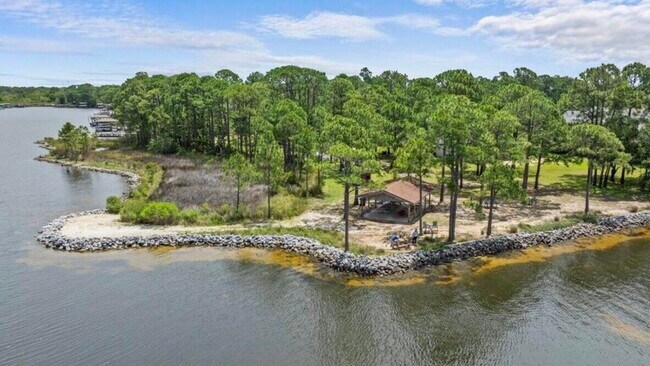 Building Photo - 129 Raintree Blvd