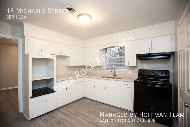 Building Photo - 18 Michaels St