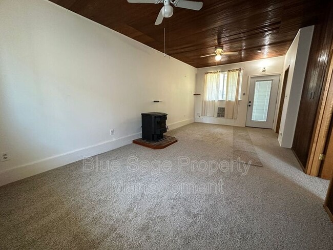 Building Photo - 500 S 3rd Pl