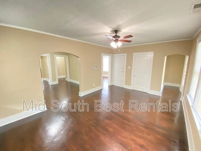 Building Photo - 720 Stonewall St