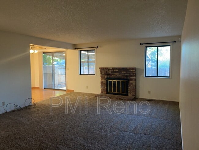 Building Photo - 3358 Candelaria Dr