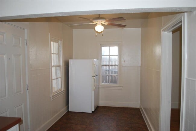 Building Photo - 4722 Depew Ave