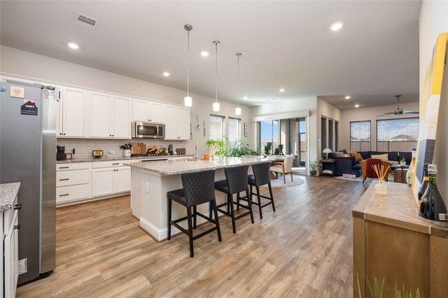 Building Photo - 5622 Vintage Oaks Ln