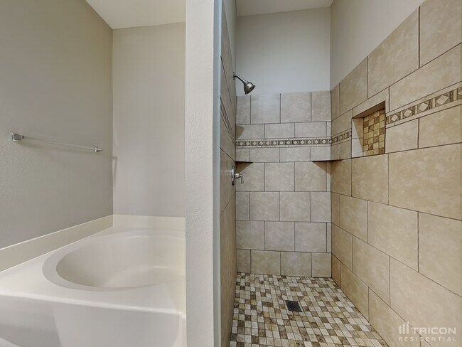 Building Photo - 1704 Bob Dr