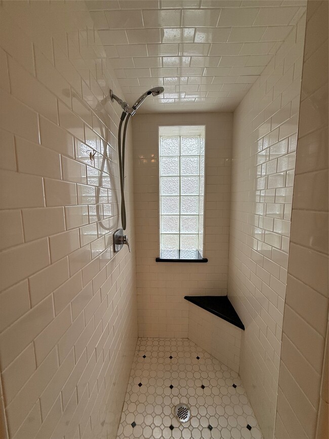 Building Photo - 3206 Cascade Creek Dr