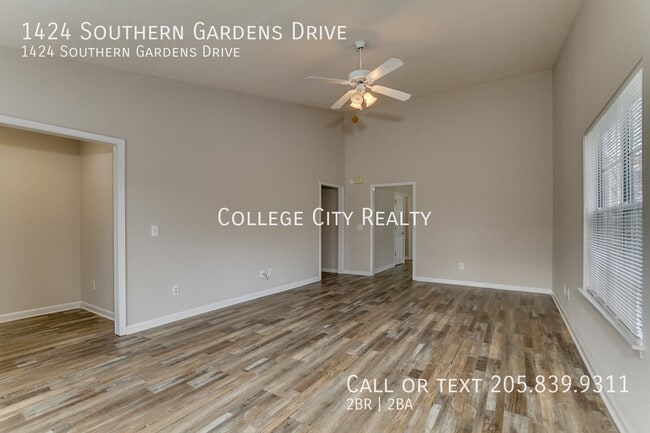 Building Photo - 1424 Southern Gardens Dr