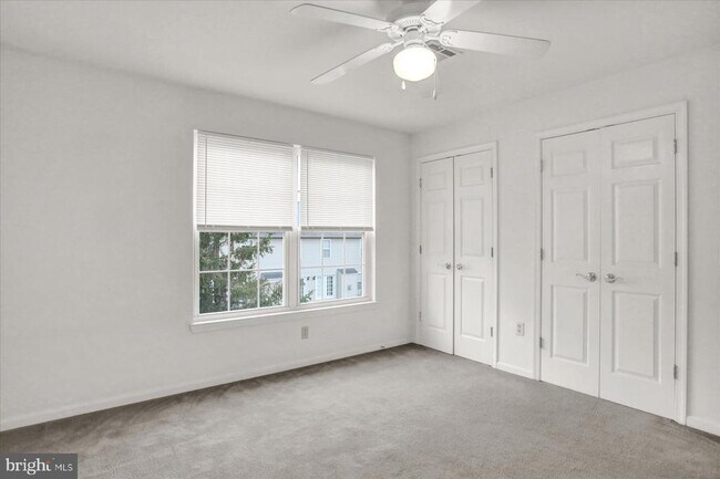 Building Photo - 119 Oriole Ct