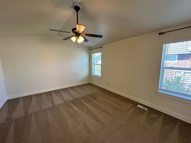 Building Photo - 4219 Cashmere Dr NE