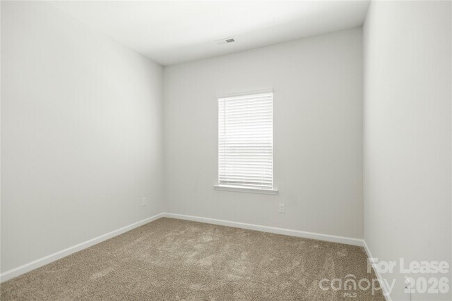 Building Photo - 7113 Brookview Ln