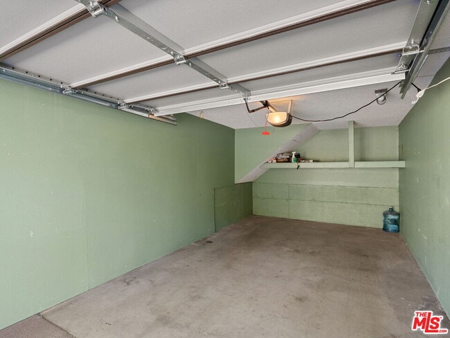 Building Photo - 1472 S Camino Real