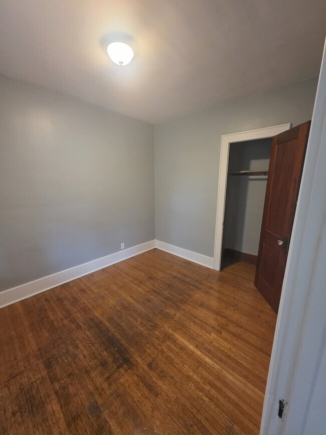 Building Photo - 204 Ellicott St