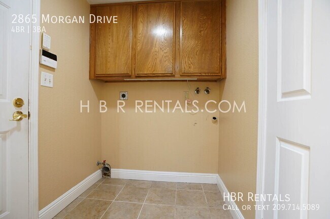Building Photo - 2865 Morgan Dr