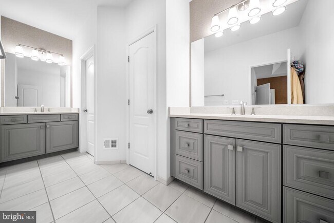 Building Photo - 23611 Rose Leigh Terrace