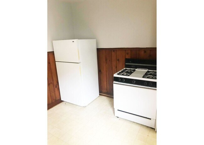 Building Photo - 599 Lowell Ave